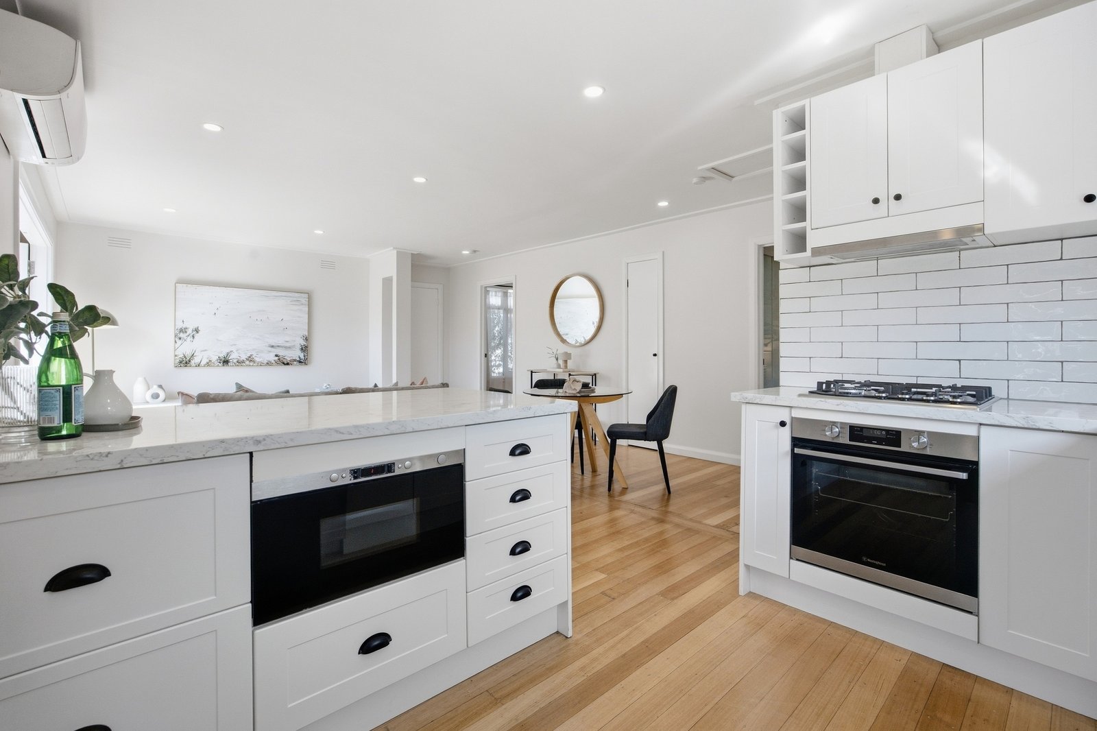 Gallery: 2/3-5 Morley Crescent