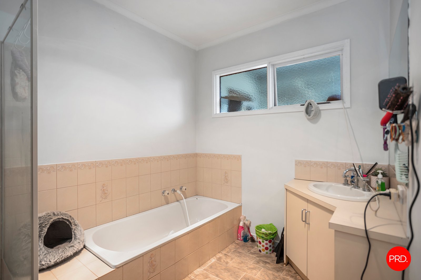23 Adam Street QUARRY HILL 11