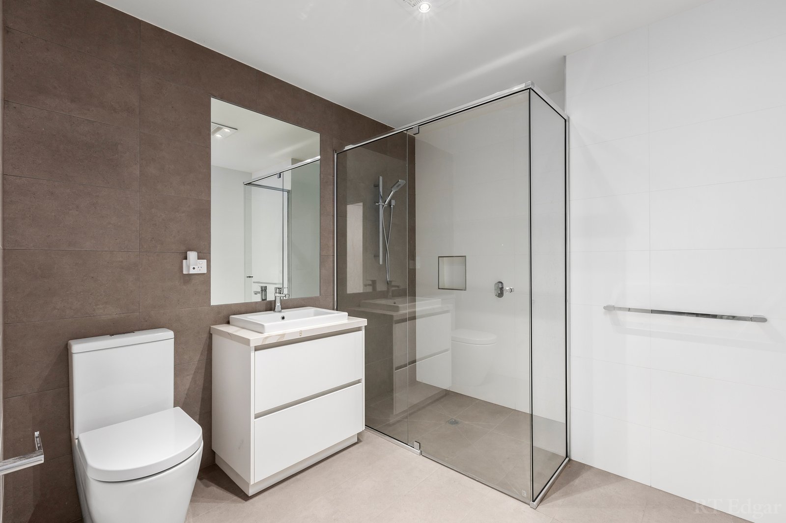 Real Estate and Property in 23 Airlie Avenue, Point Lonsdale, VIC