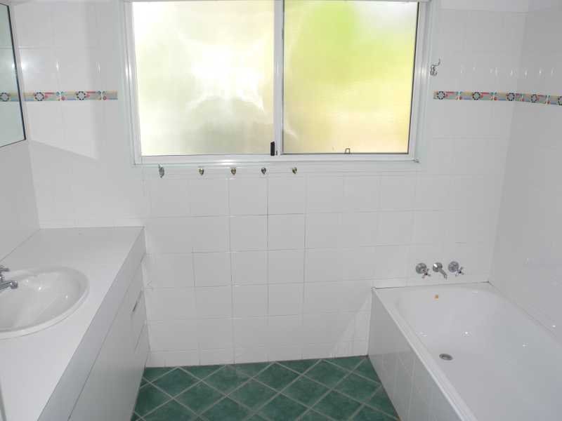 23 Alexander Street BOYNE ISLAND 18