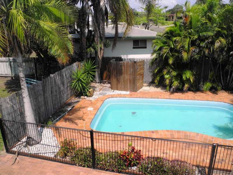 23 Alexander Street BOYNE ISLAND 20