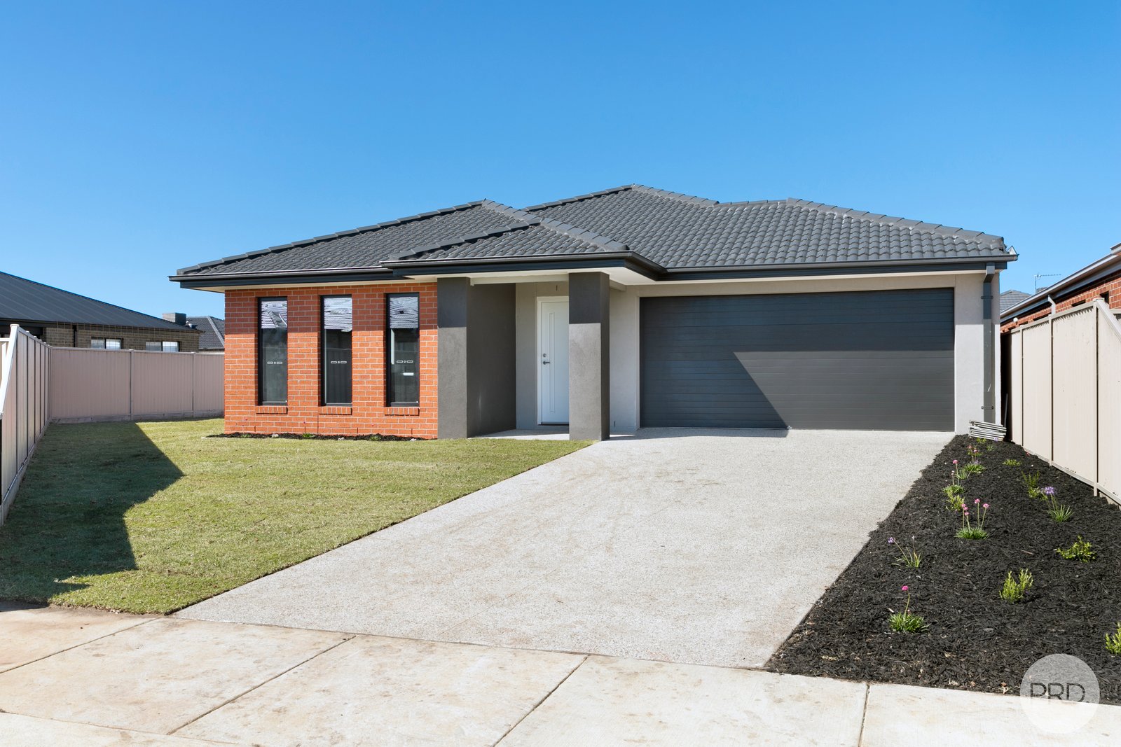 23 Amalfi Street WINTER VALLEY 1
