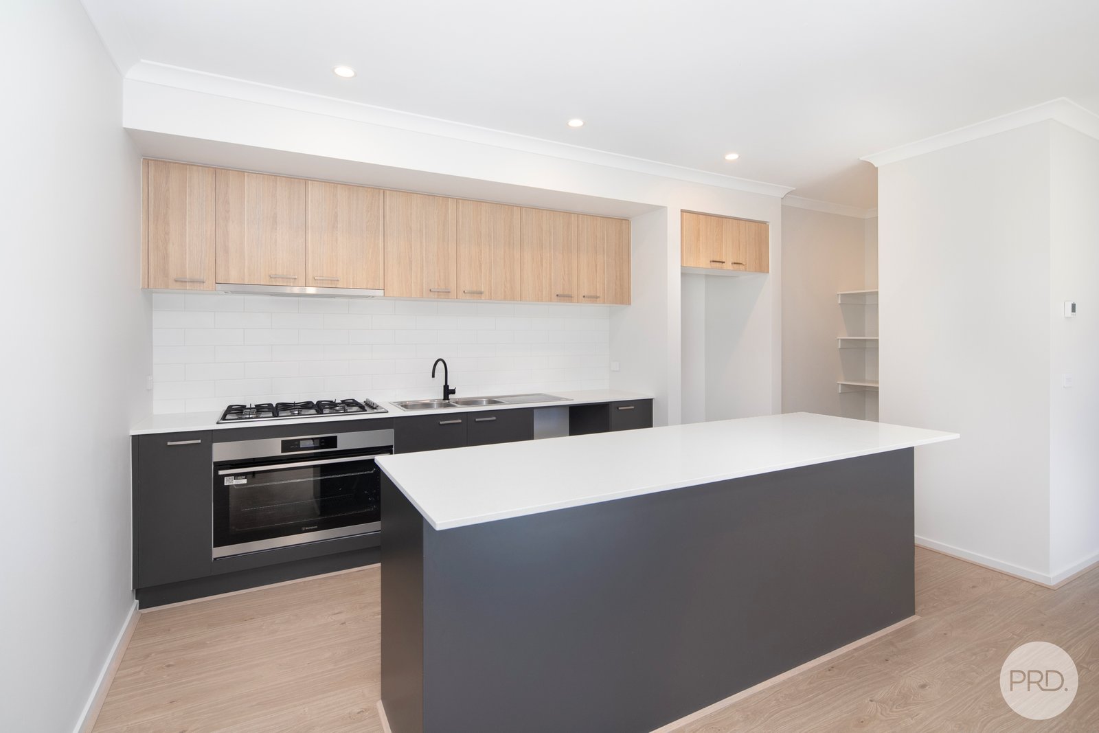 23 Amalfi Street WINTER VALLEY 6