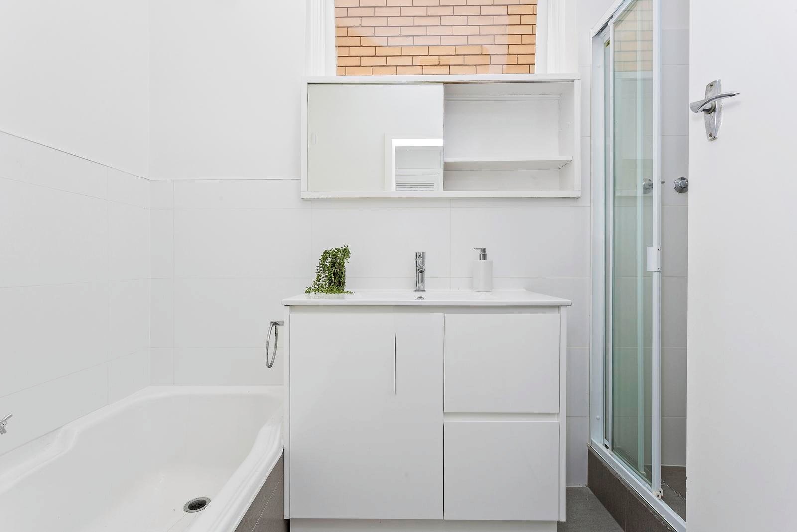 Real Estate and Property in 2/3 Anderson Street, Caulfield, VIC