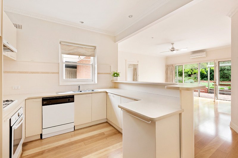 Gallery: 23 Anne Crescent