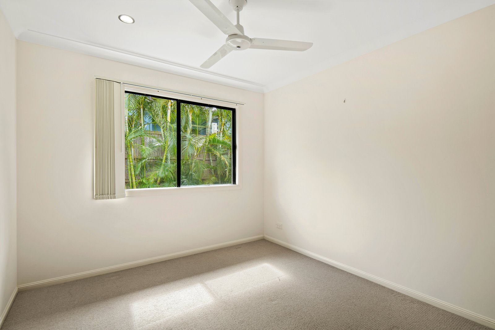 23 Armada Crescent JUBILEE POCKET 7