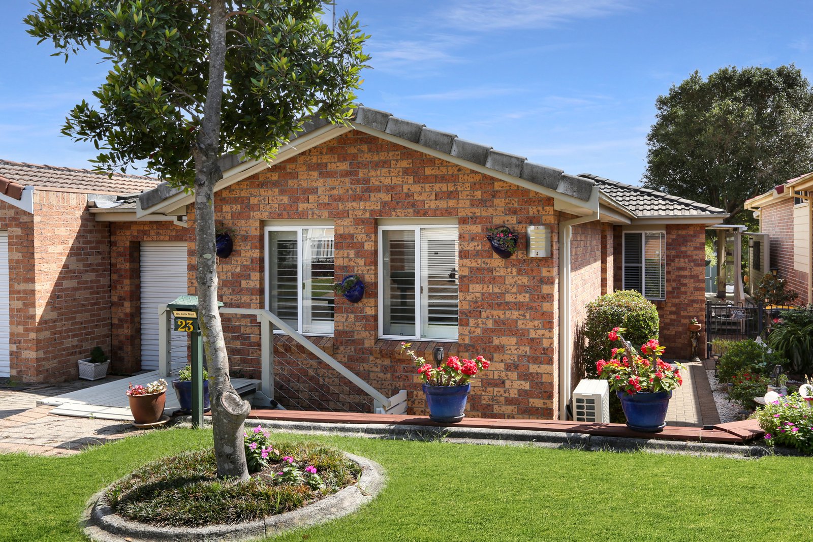 23 Ashmore Crescent KANAHOOKA 2