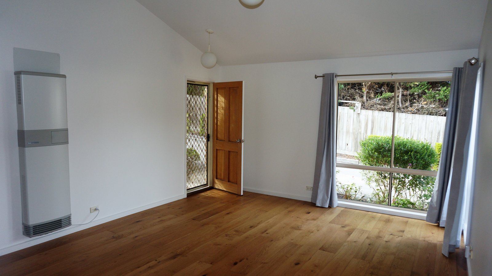 Gallery: 2/3 Augustine Drive