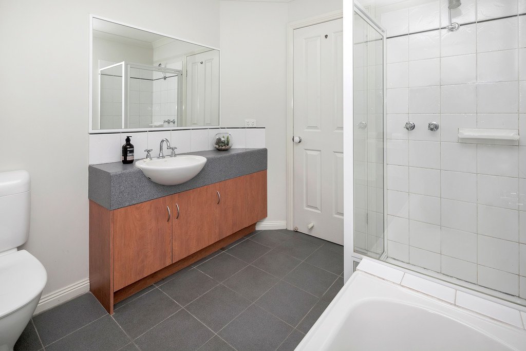 23 Ayrvale Avenue LAKE GARDENS 12