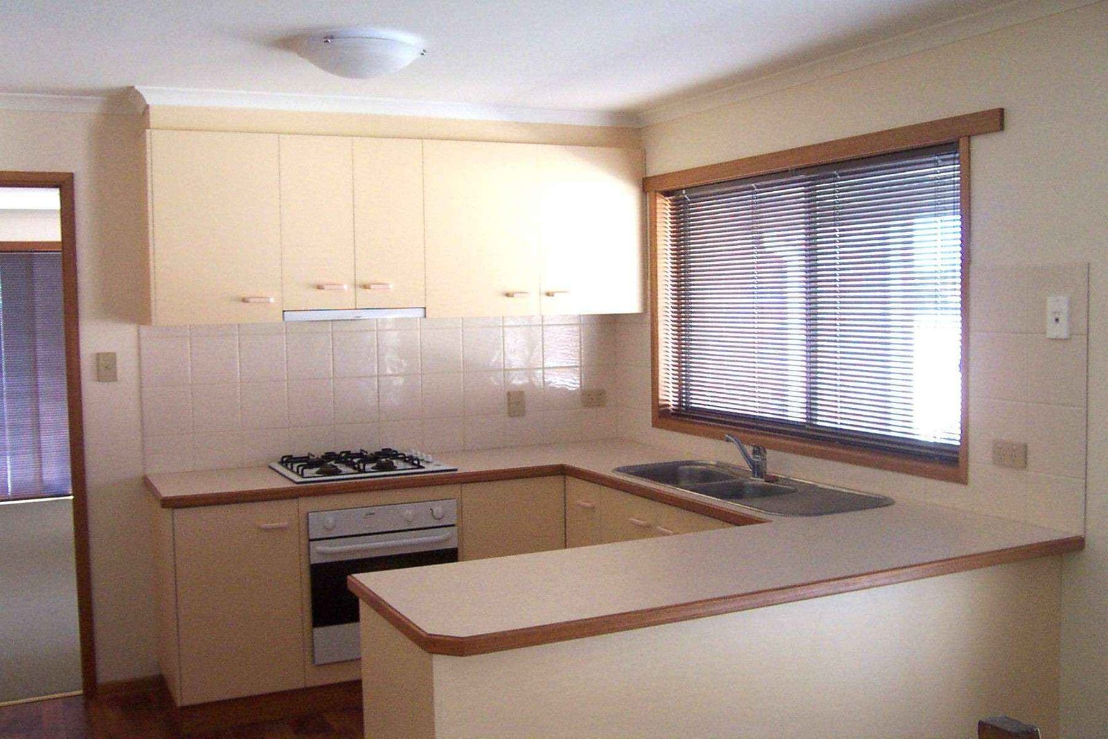 2/3 Bala Street SEBASTOPOL 2