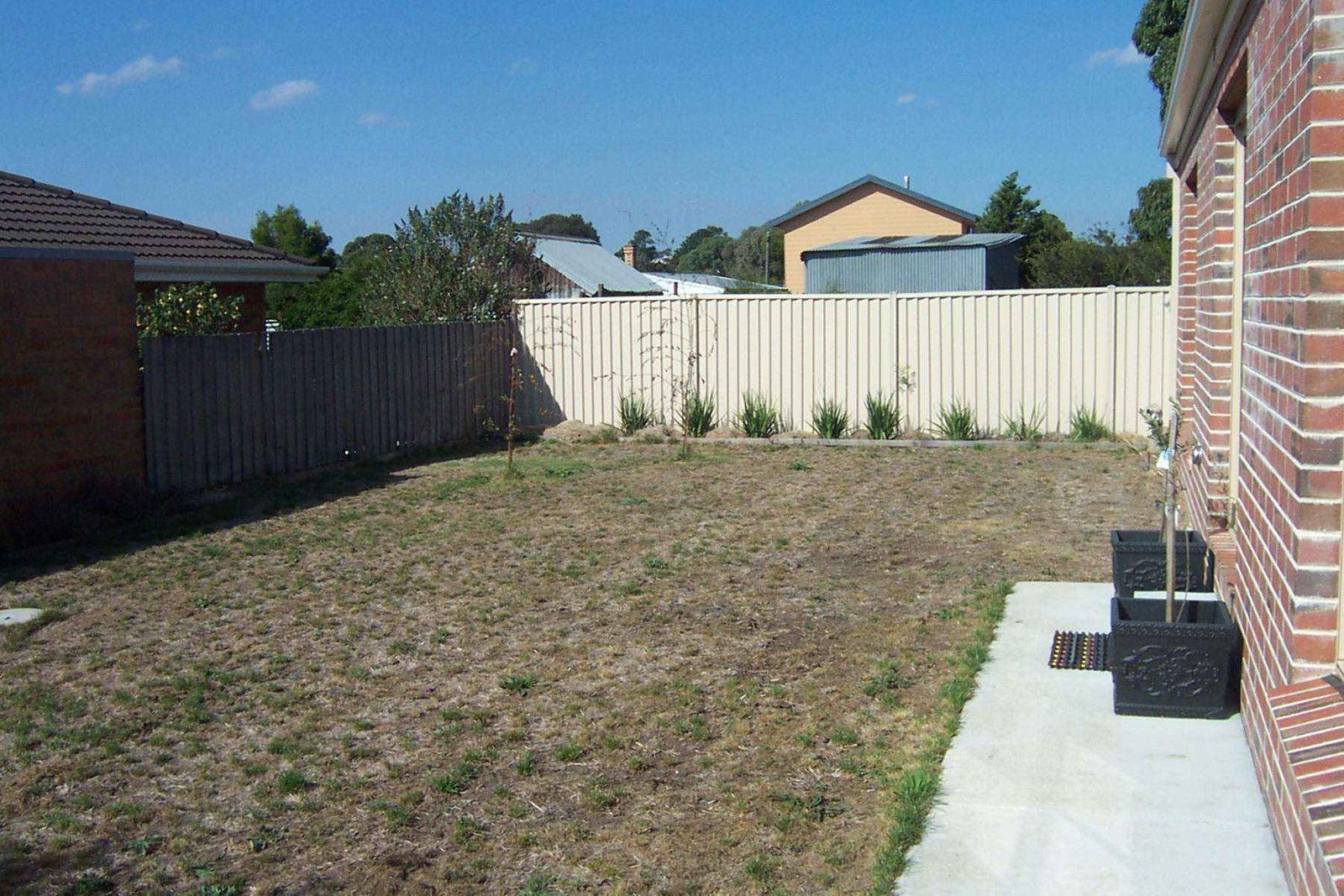 2/3 Bala Street SEBASTOPOL 7