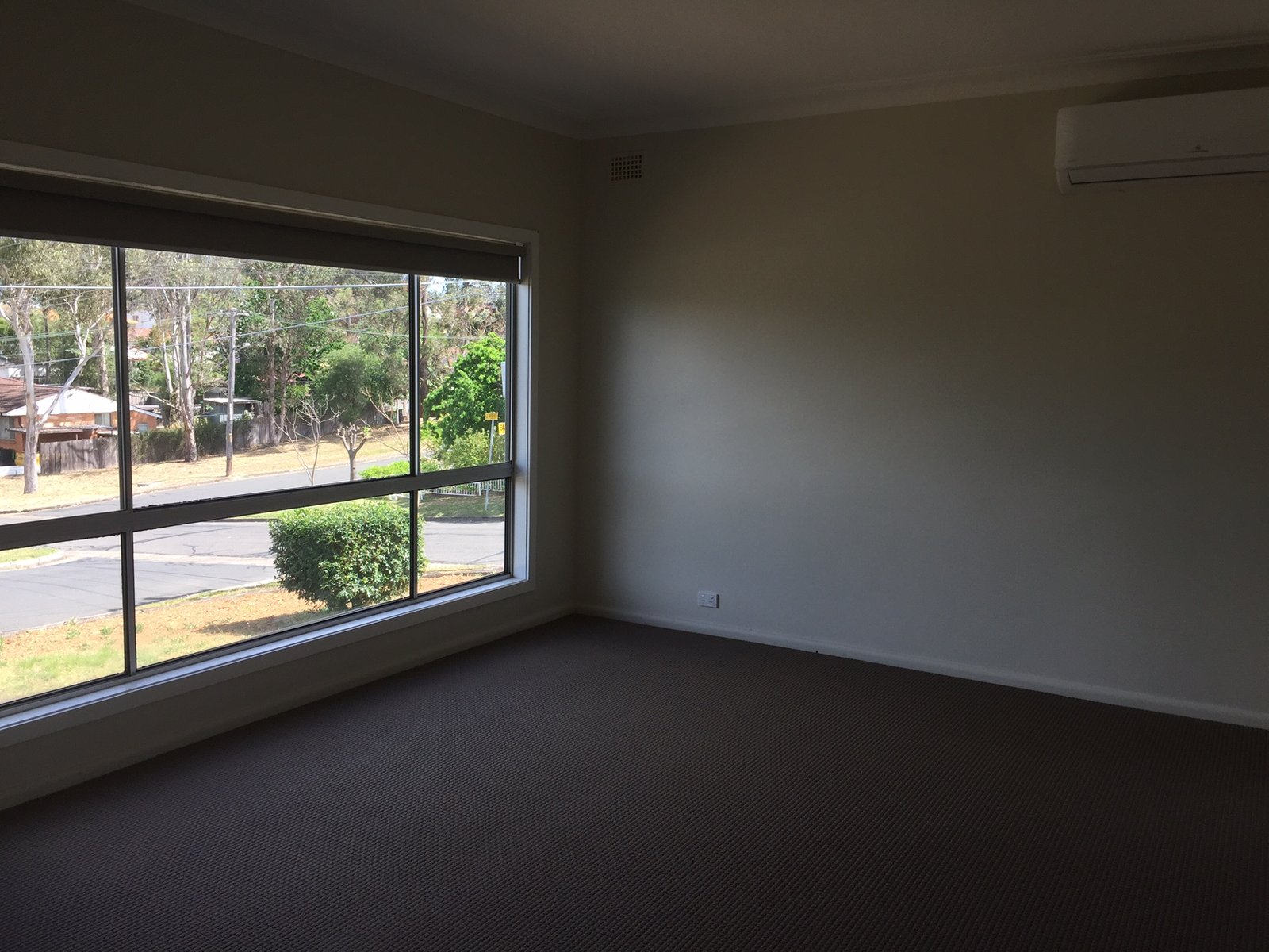 23 Balmoral Drive CAMBRIDGE PARK 9