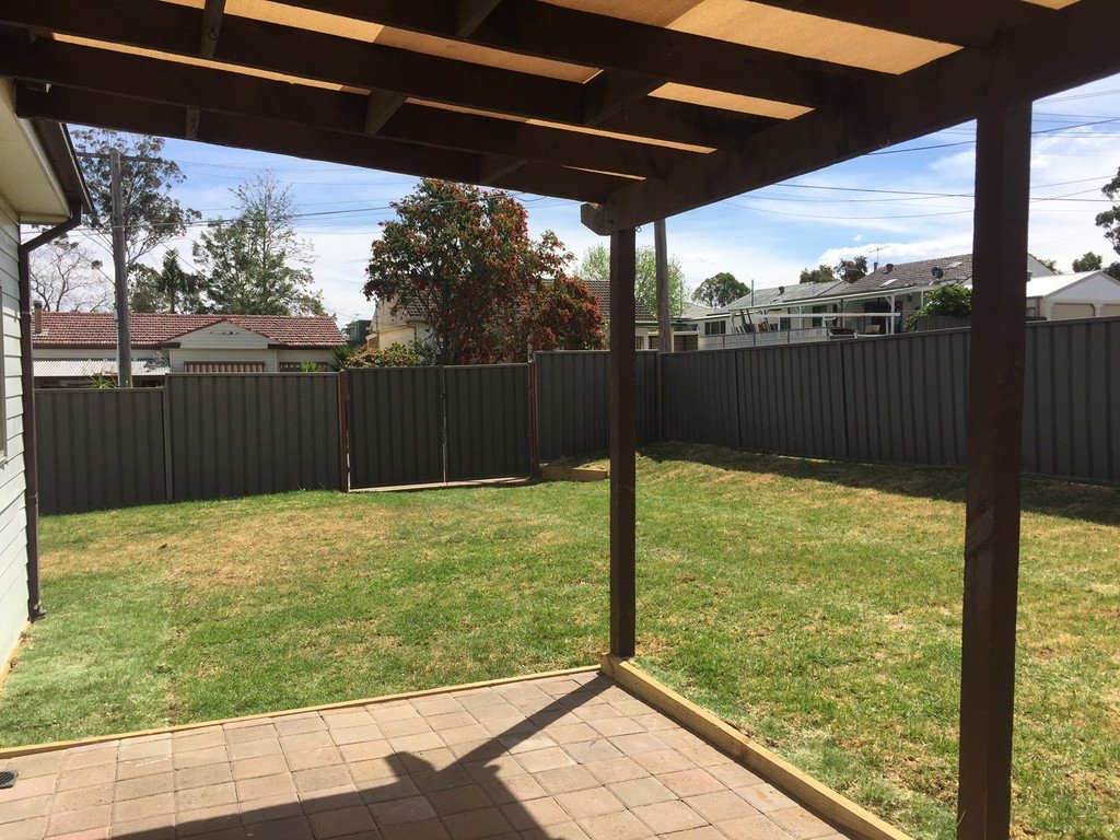 23 Balmoral Drive CAMBRIDGE PARK 12