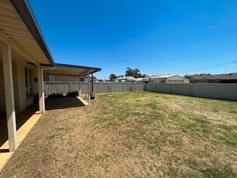 23 Banks Street TAMWORTH 8