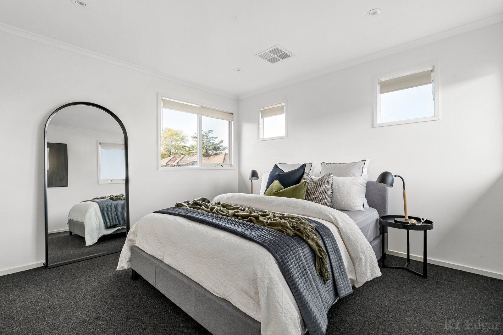 Real Estate and Property in 23 Barkers Road, Kew, VIC