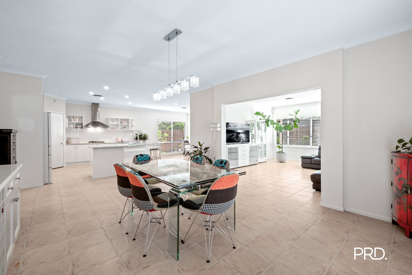 23 Barron Field Drive GLENMORE PARK 8