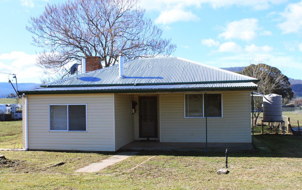 23 Bell Street TUMBARUMBA 4