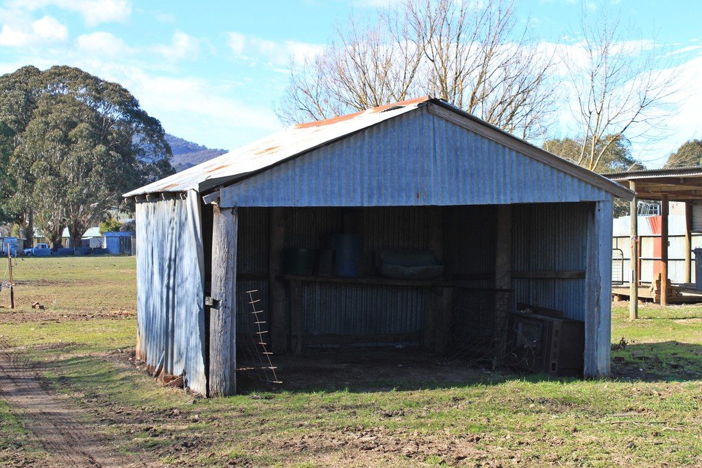 23 Bell Street TUMBARUMBA 6