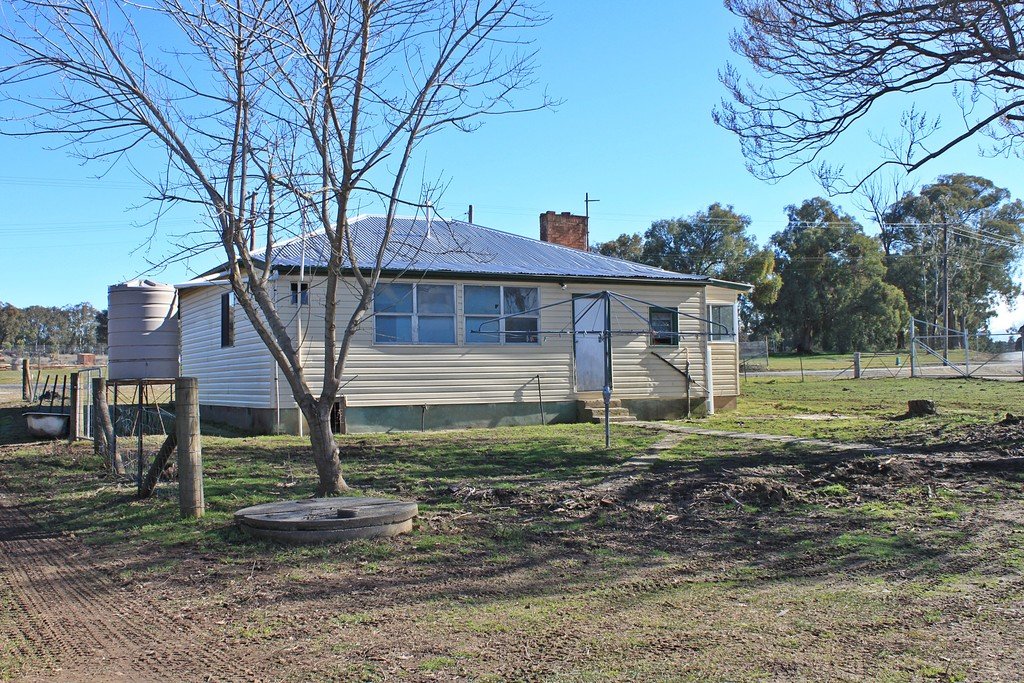 23 Bell Street TUMBARUMBA 8