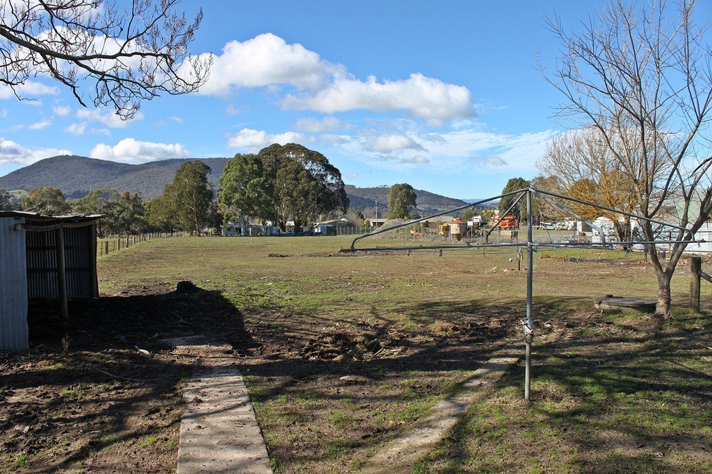 23 Bell Street TUMBARUMBA 18