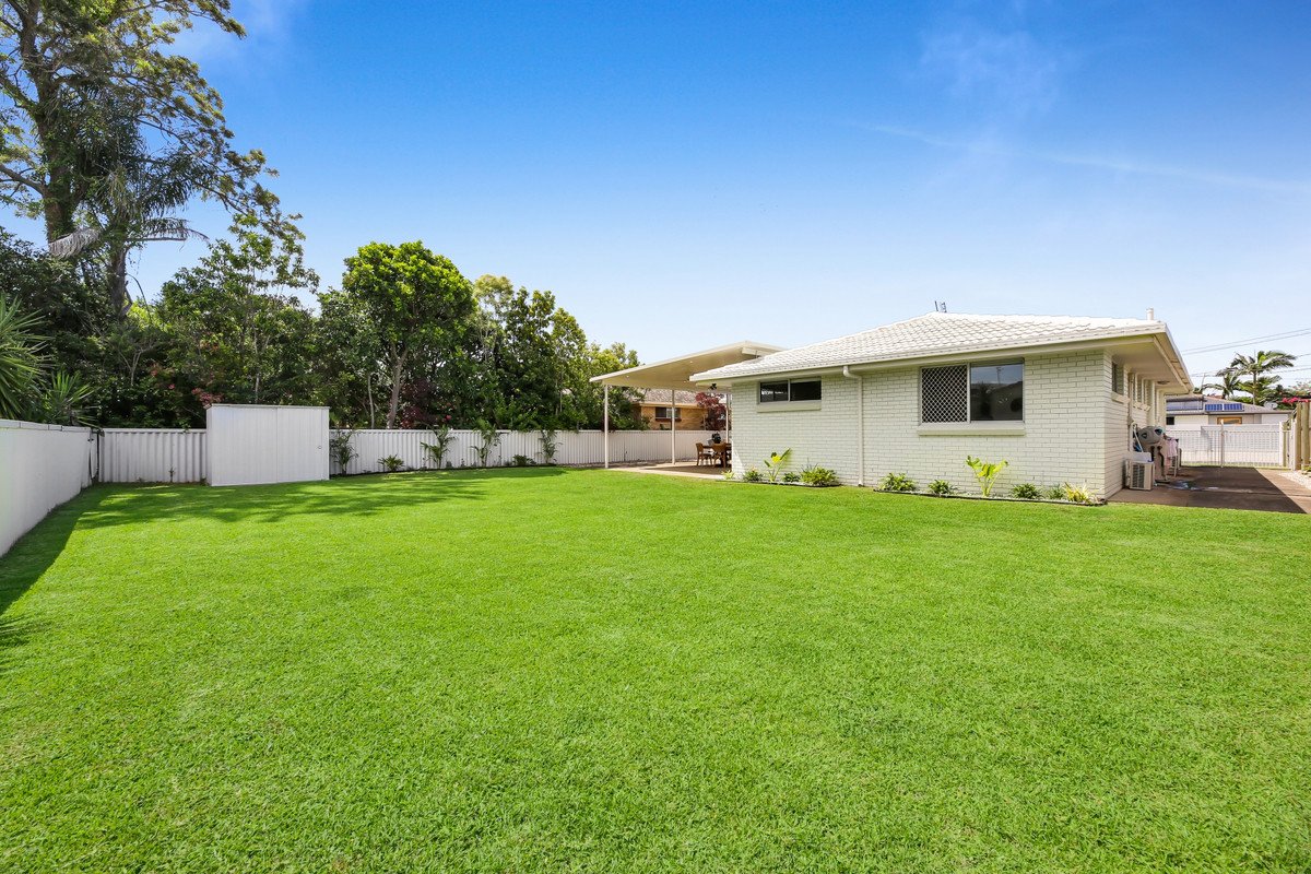 23 Birigun Street Mermaid Waters 2