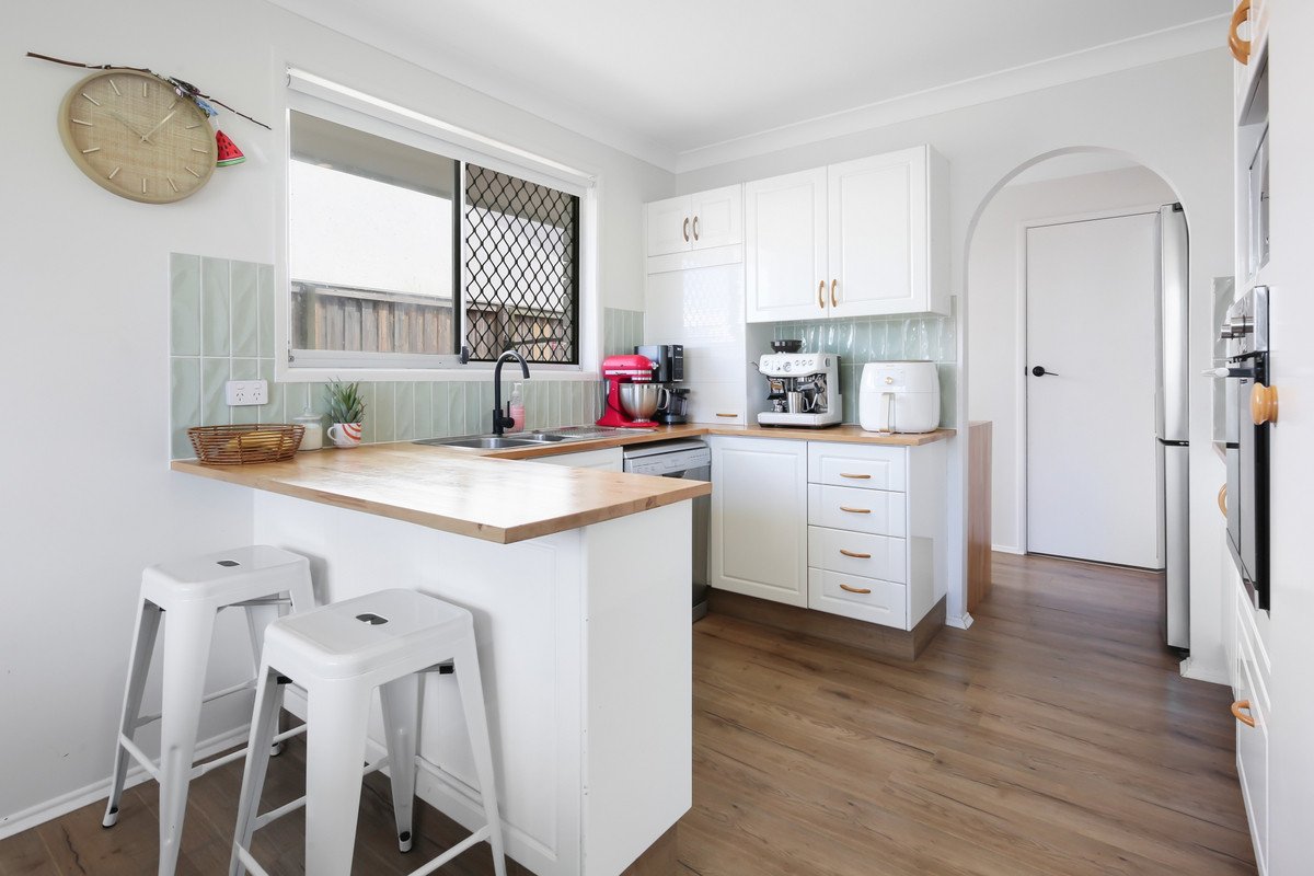 23 Birigun Street Mermaid Waters 5