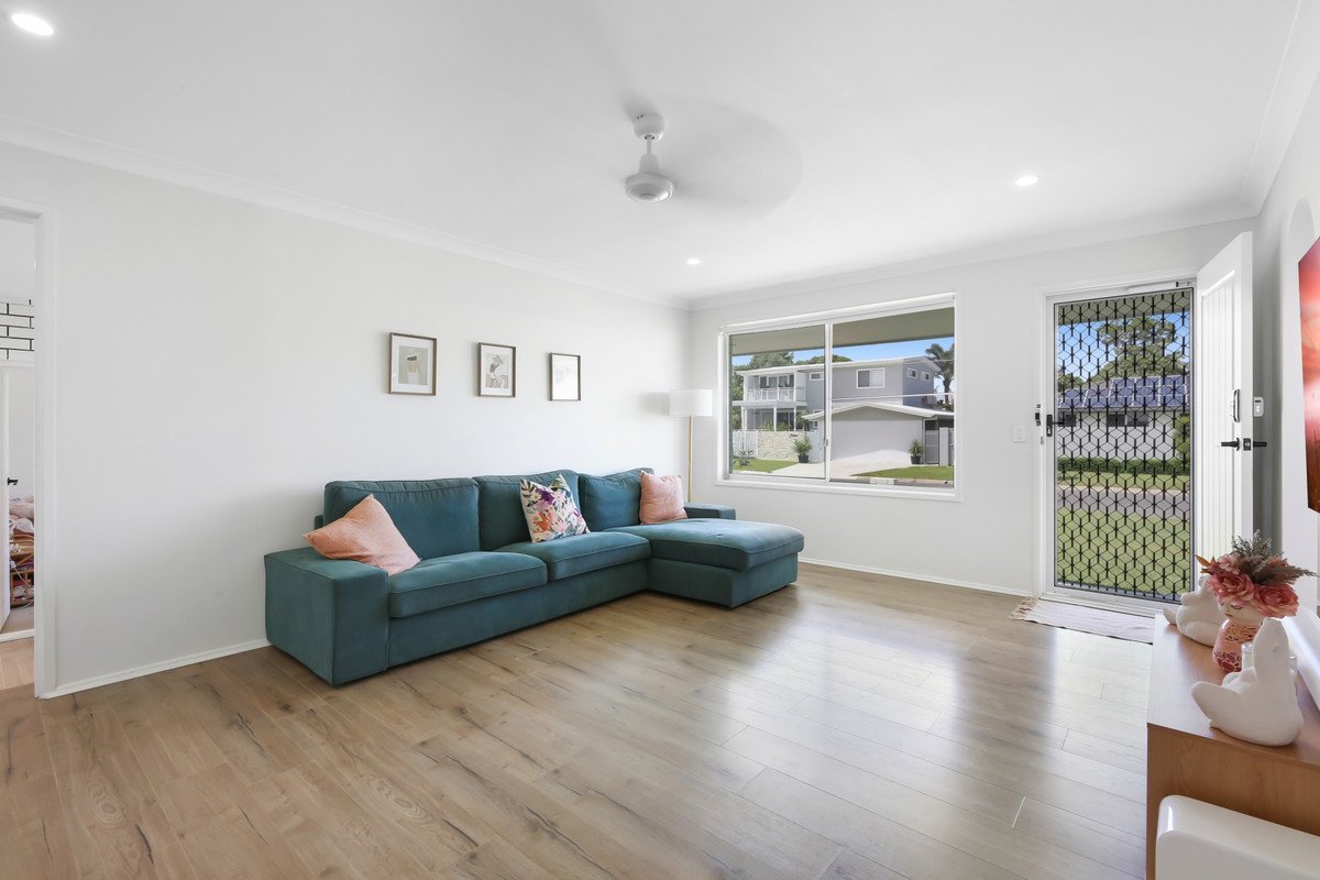 23 Birigun Street Mermaid Waters 9