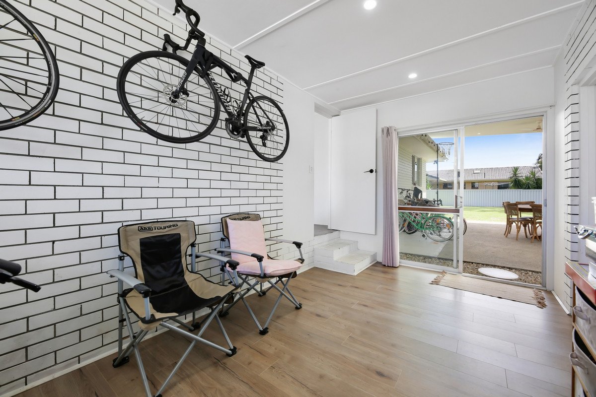 23 Birigun Street Mermaid Waters 16