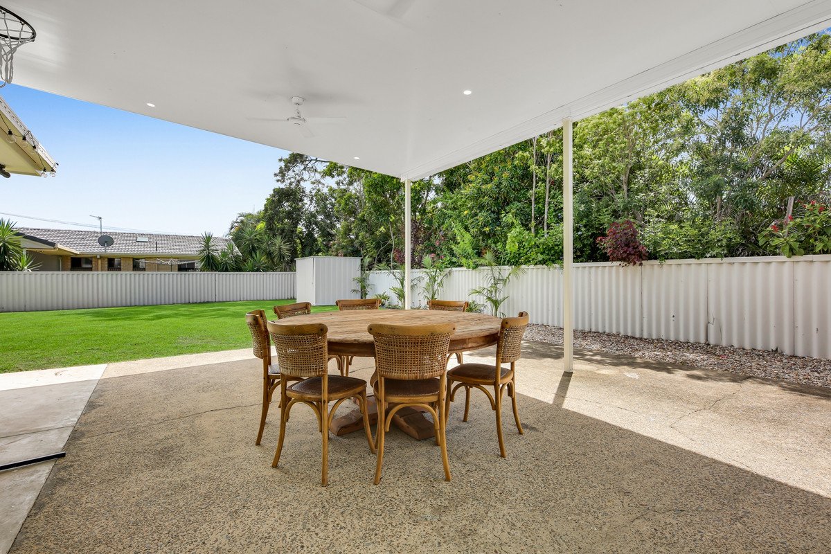 23 Birigun Street Mermaid Waters 17