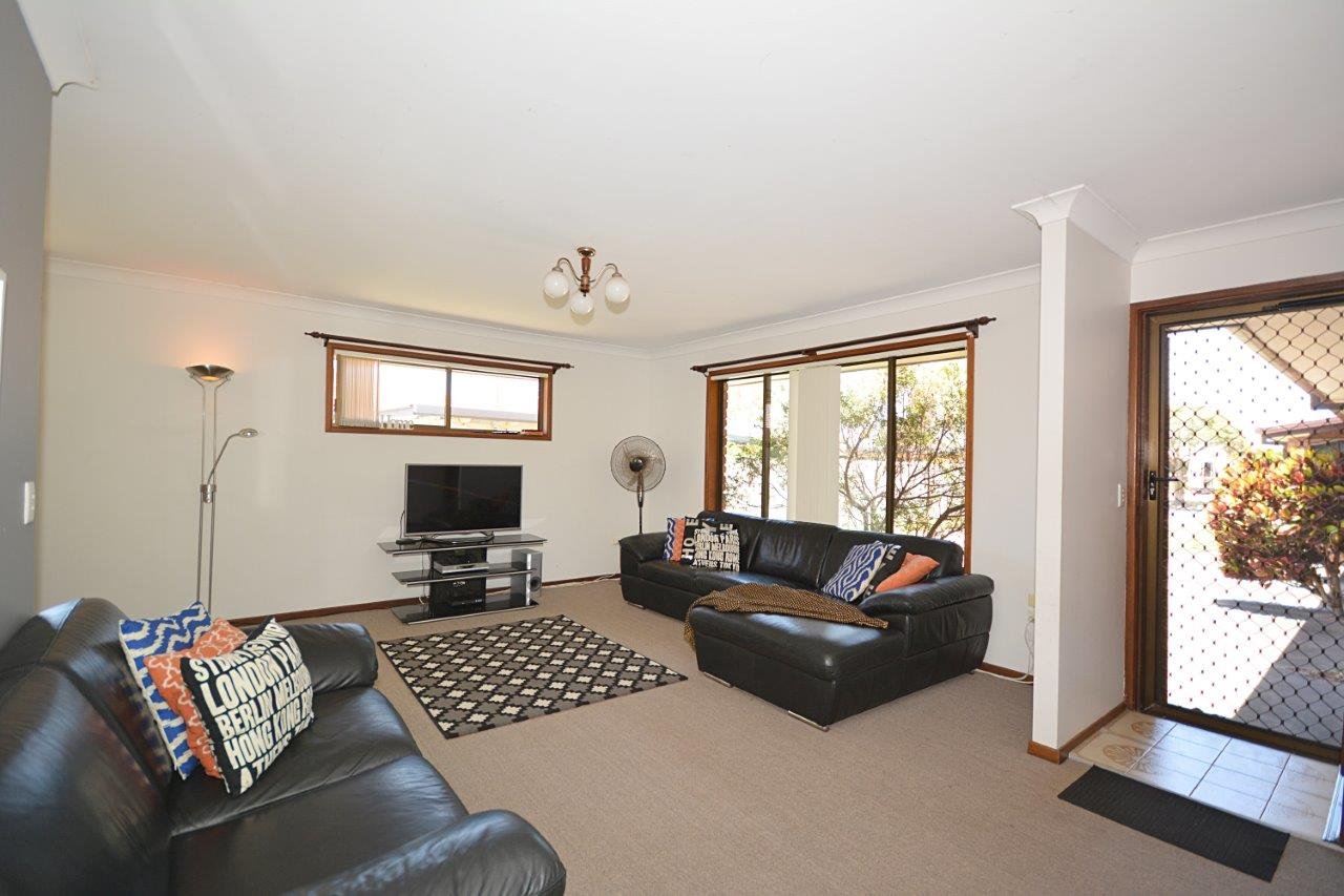 2/3 Bosun Boulevard BANORA POINT 2