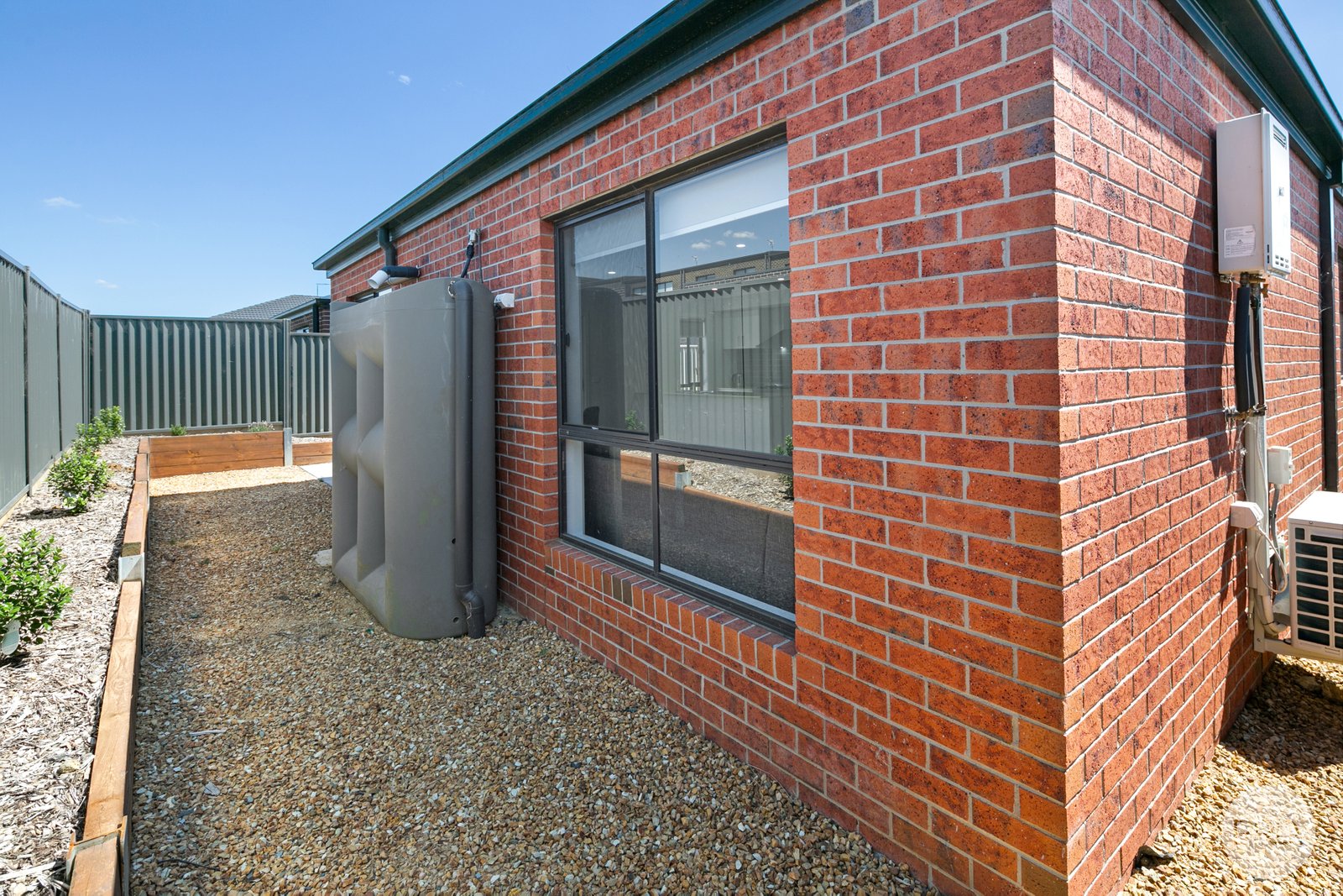 23 Bowerbird Grange WINTER VALLEY 13