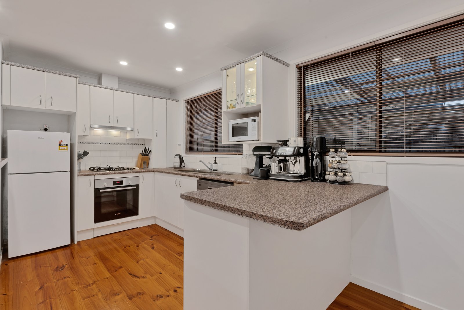 Gallery: 2/3 Bowmore Street