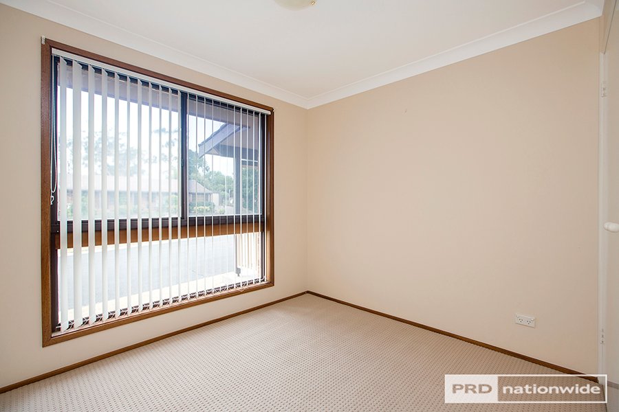 23 Brolga Way TAMWORTH 6