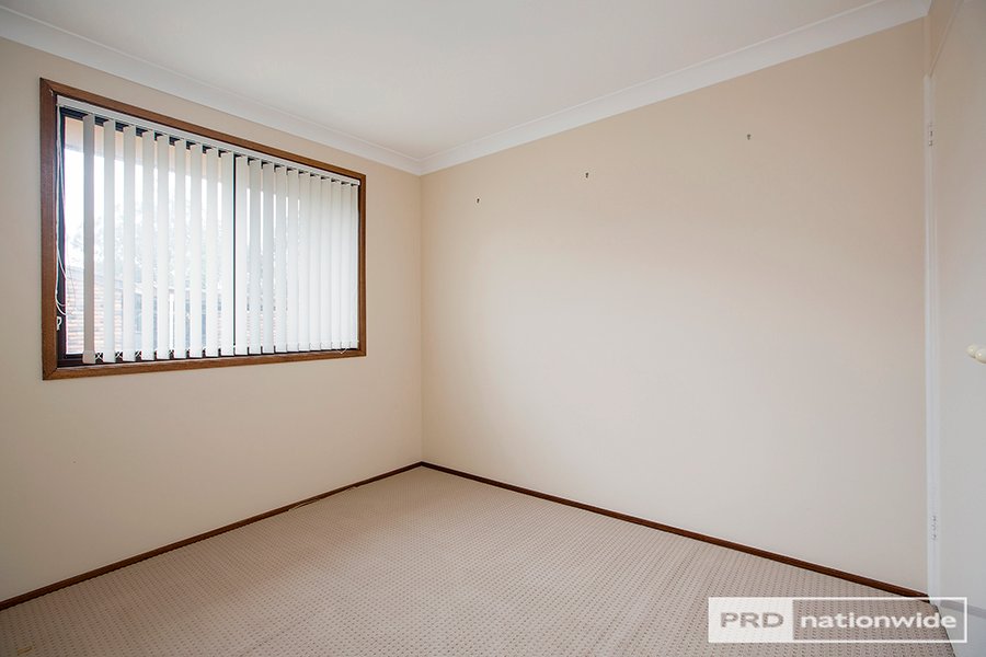 23 Brolga Way TAMWORTH 8