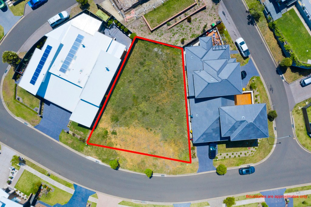 23 Brooks Terrace KANAHOOKA 3