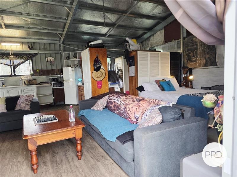 23 Calen Mount Charlton Road CALEN 4