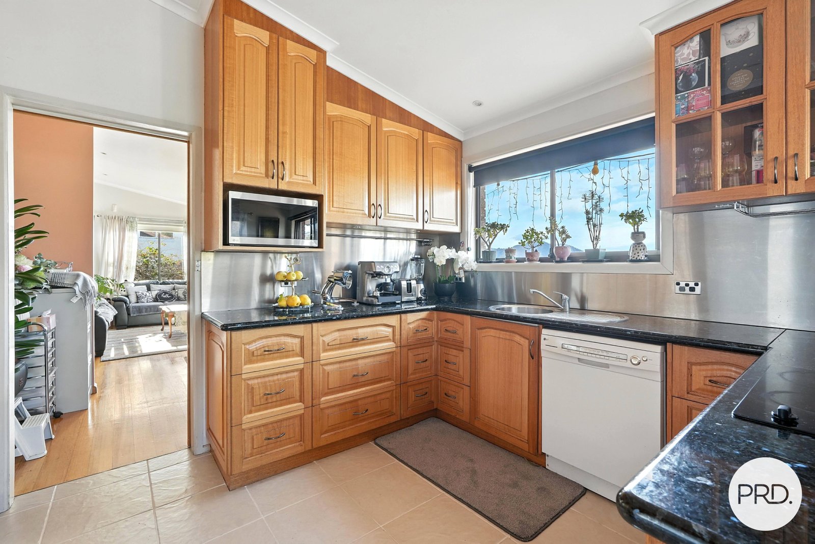 23 Carcoola Street CHIGWELL 17