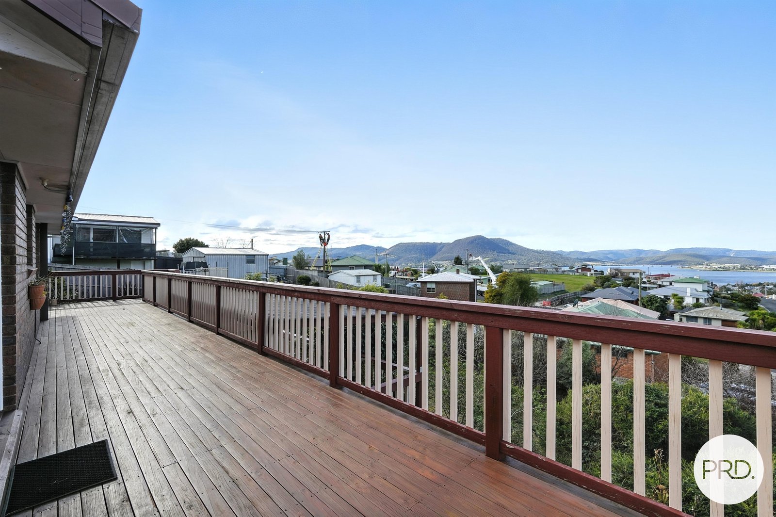 23 Carcoola Street CHIGWELL 26