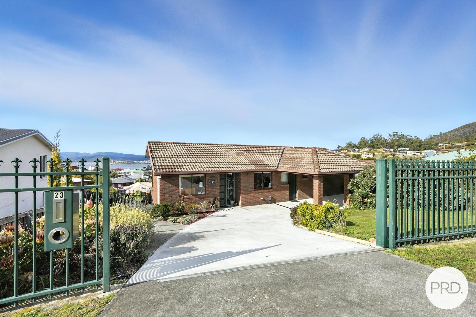 23 Carcoola Street CHIGWELL 35