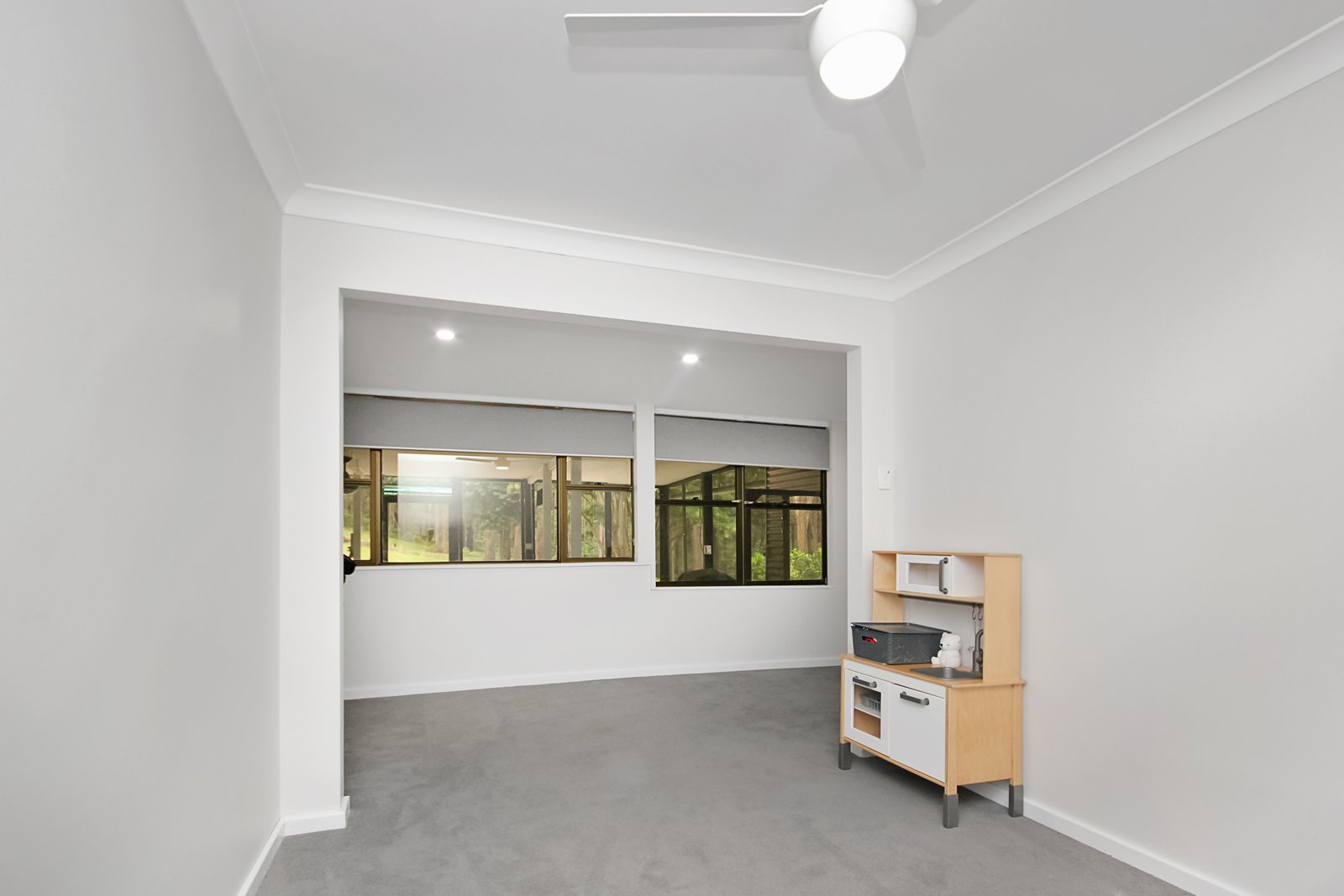 23 Caringal Drive MIDDLE BROTHER 8