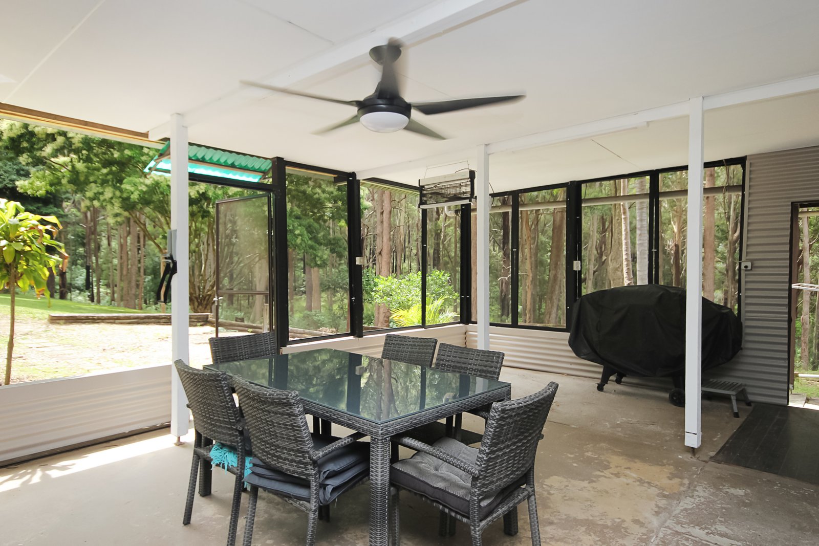 23 Caringal Drive MIDDLE BROTHER 10