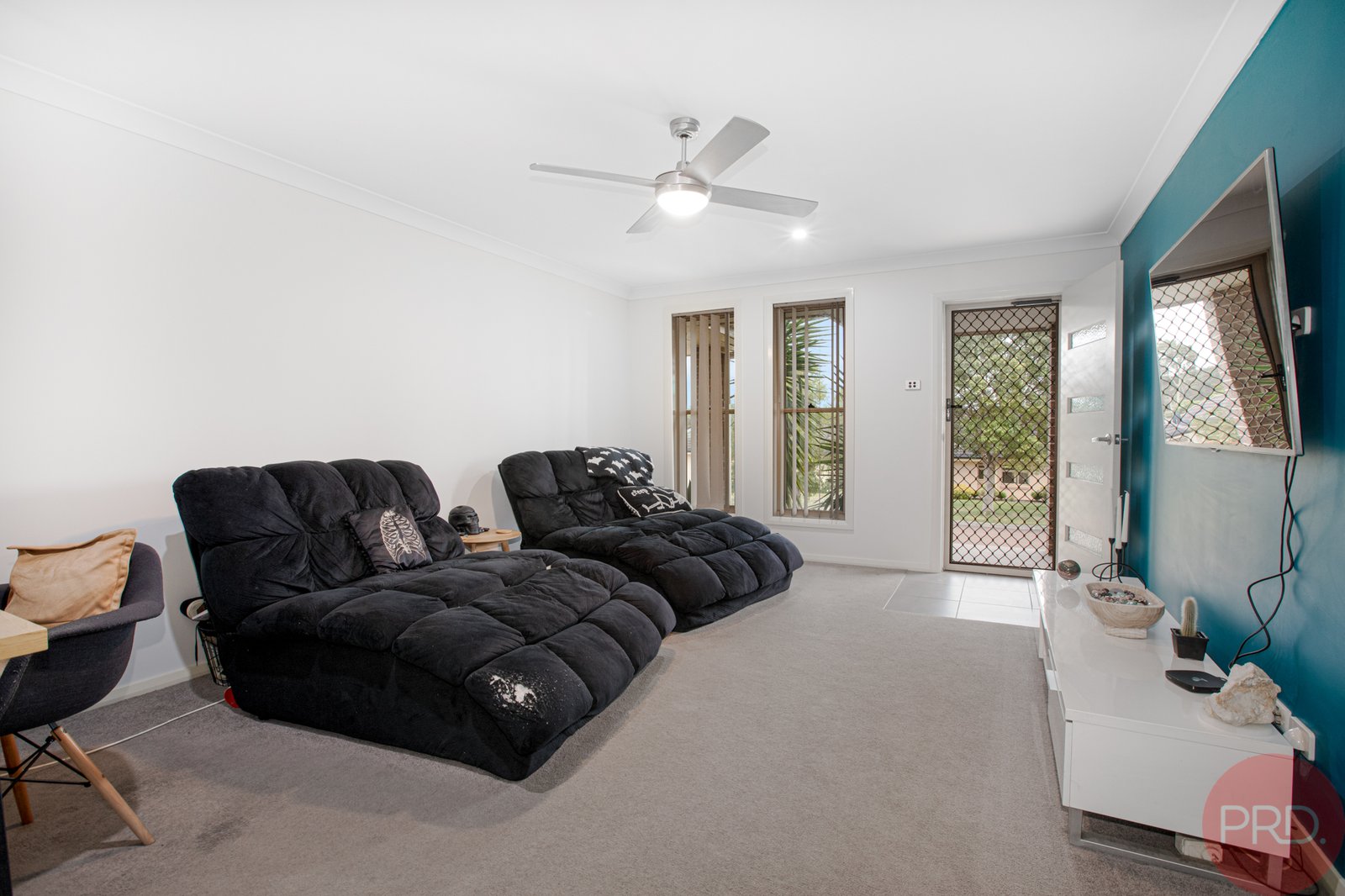 23 Carnarvon Circuit EAST MAITLAND 9