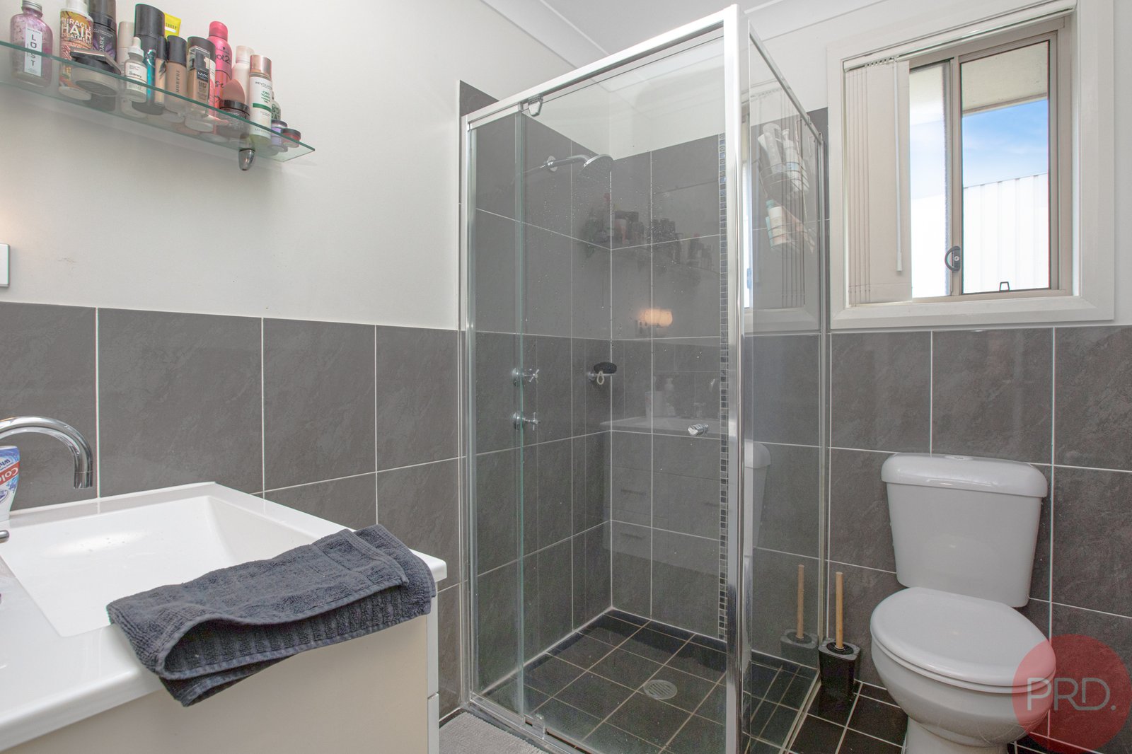 23 Carnarvon Circuit EAST MAITLAND 11