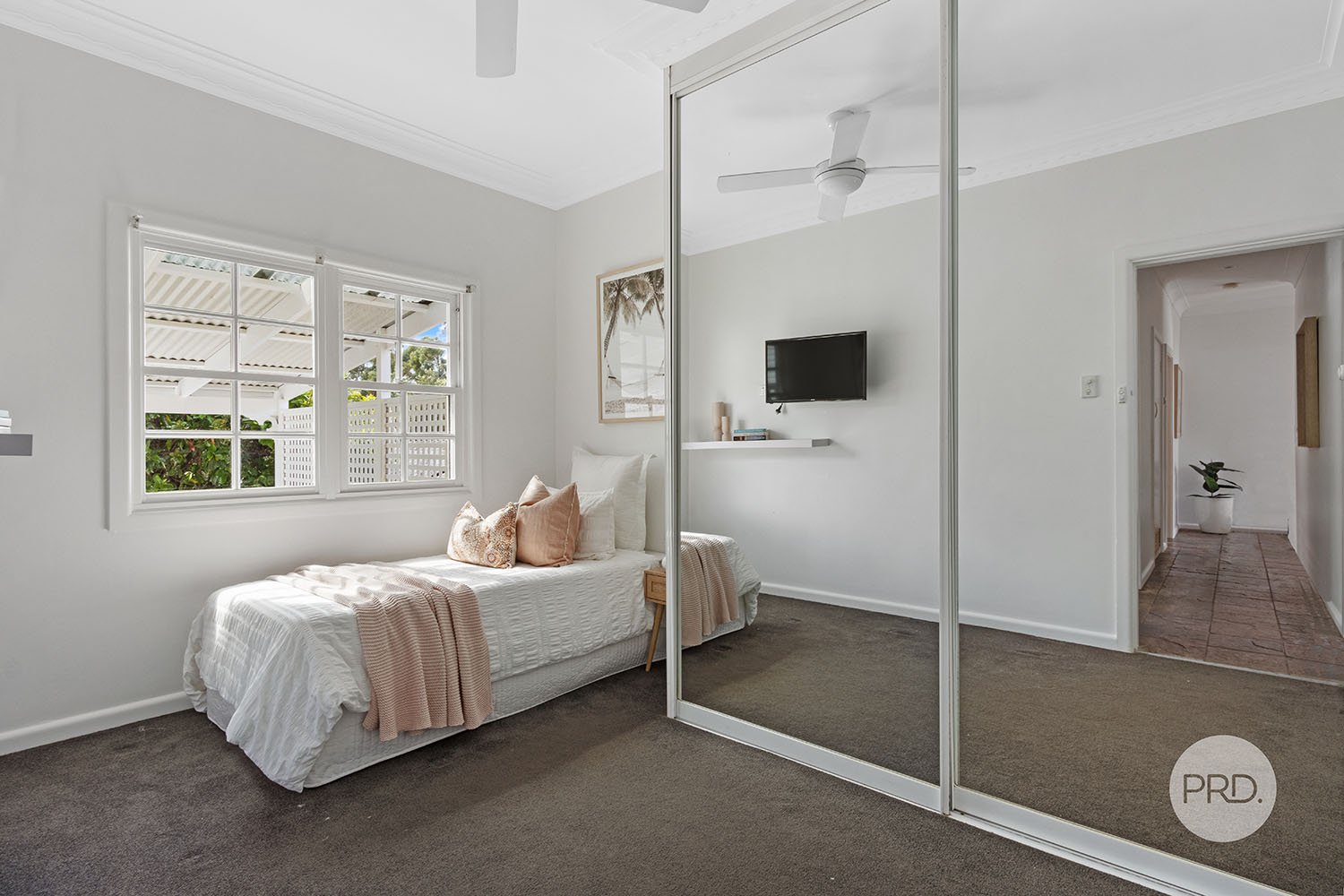 23 Carter Crescent GYMEA BAY 8