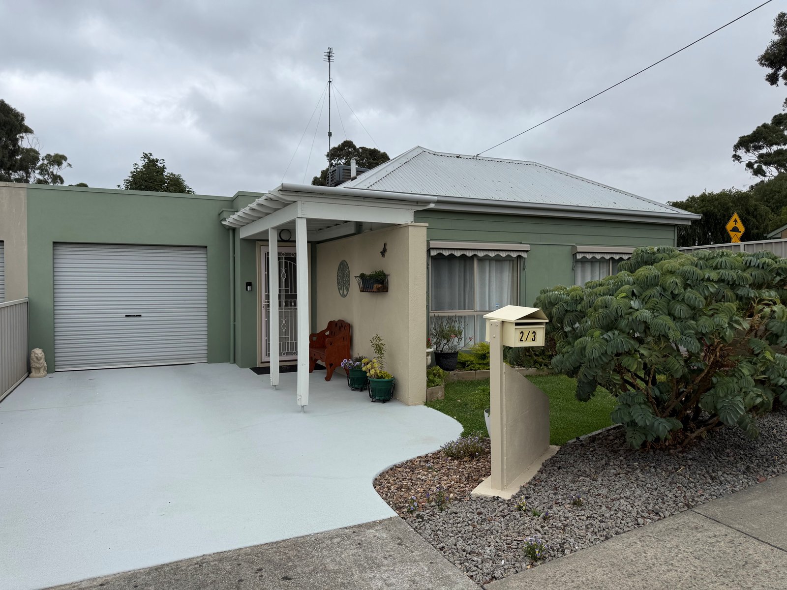 2/3 Cartledge Avenue MOUNT CLEAR 1