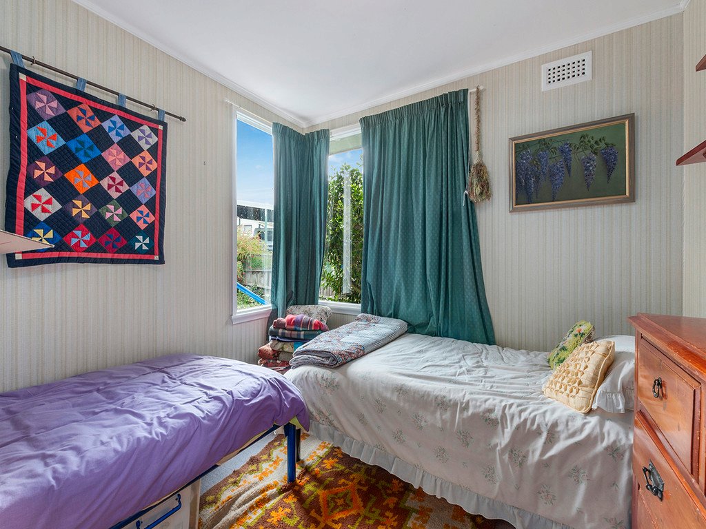 23 Chippendale Street CLAREMONT 12