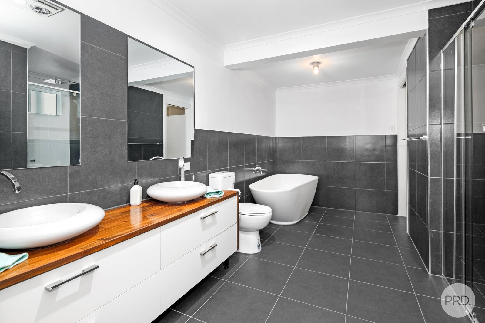 23 Clunes Road CRESWICK 8