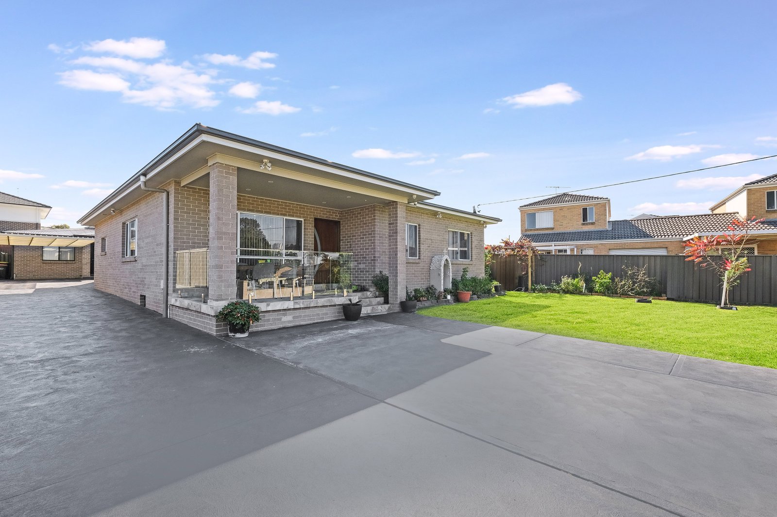 23 Coolaroo Crescent LURNEA 2