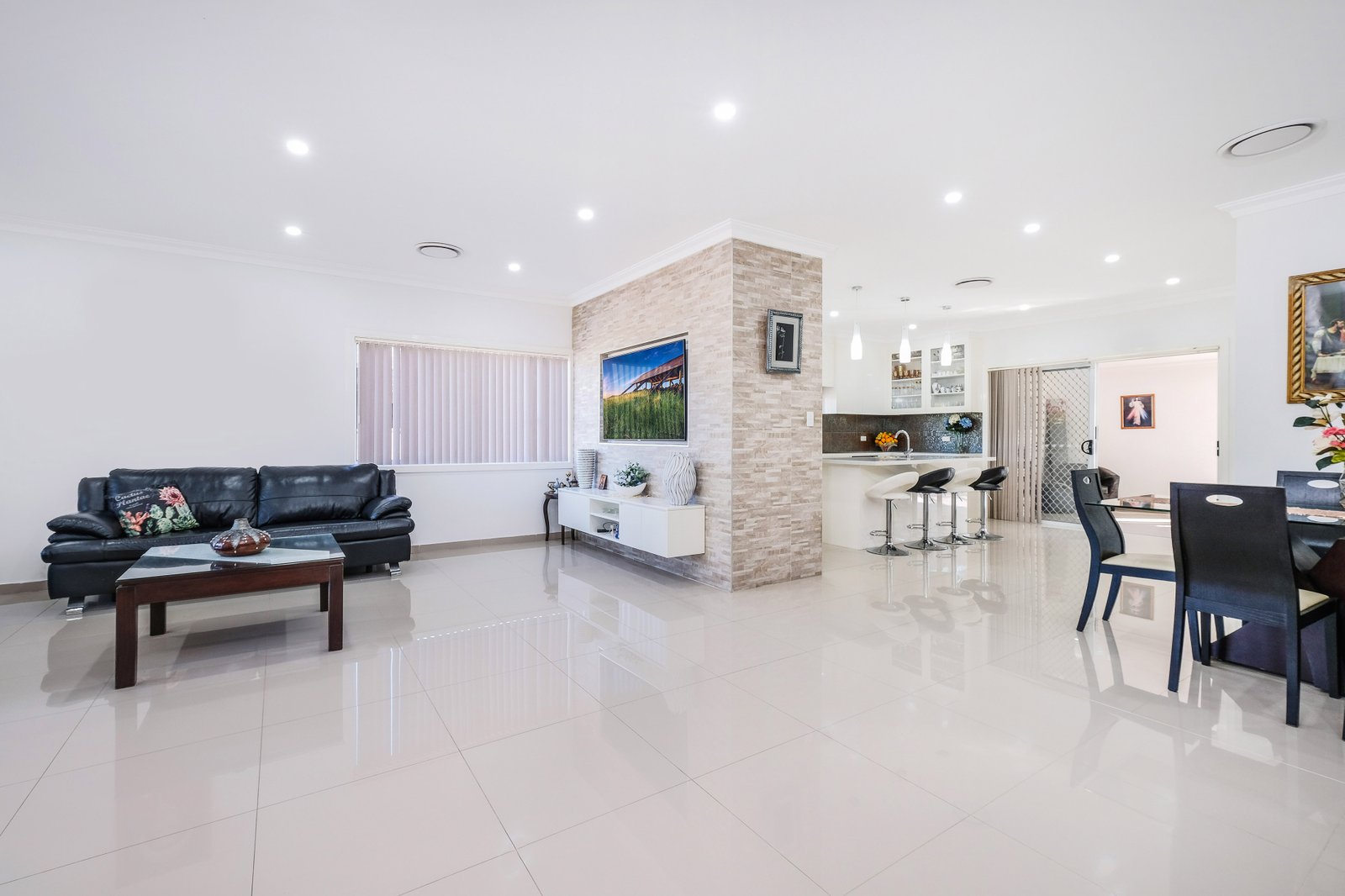 23 Coolaroo Crescent LURNEA 4