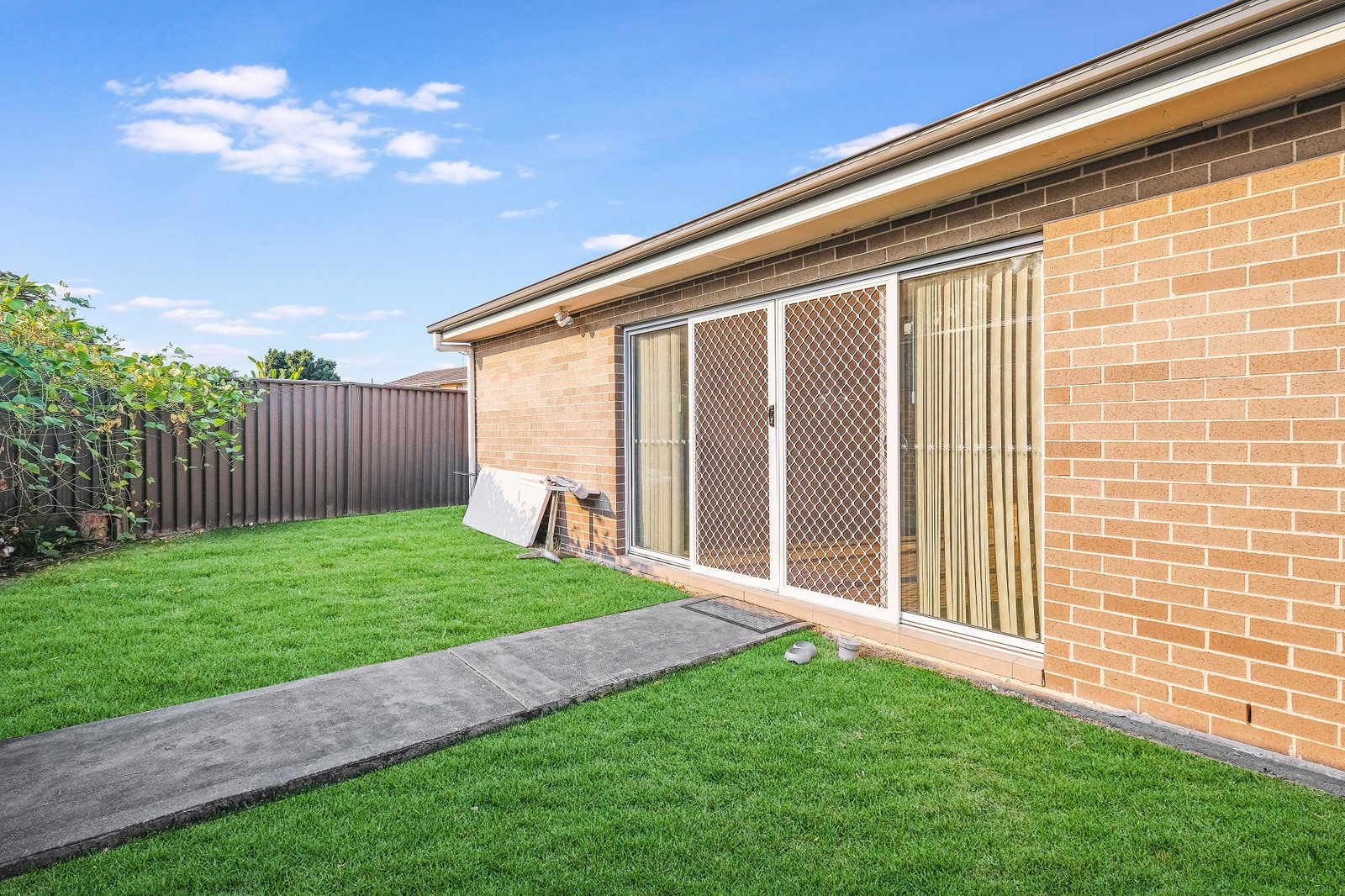 23 Coolaroo Crescent LURNEA 16